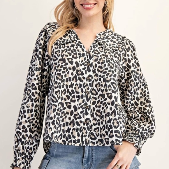 LEOPARD PRINTED LONG SLEEVE TOP - Picture 8 of 8